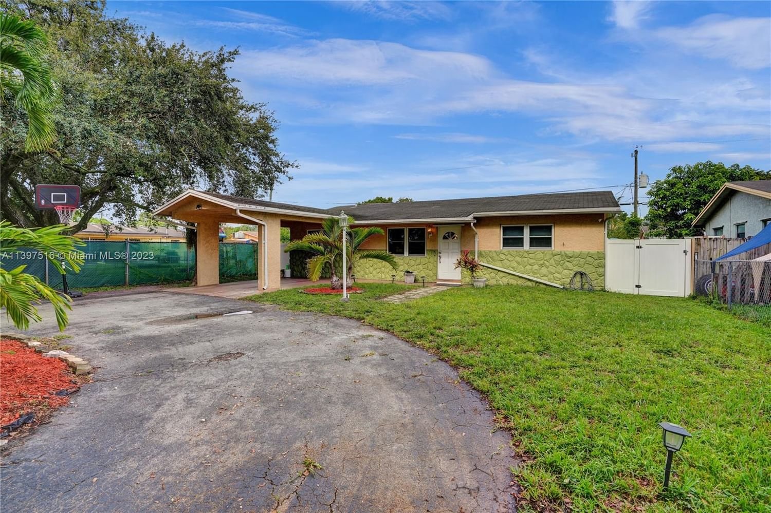 Real estate property located at 3120 72nd Ave, Broward County, Hollywood, FL