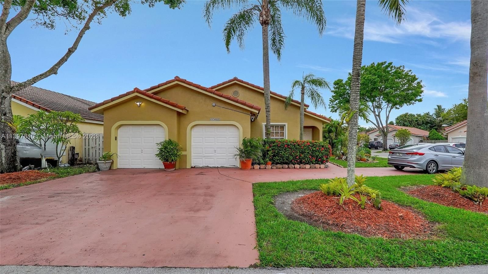 Real estate property located at 17955 60th Pl, Miami-Dade County, Hialeah, FL