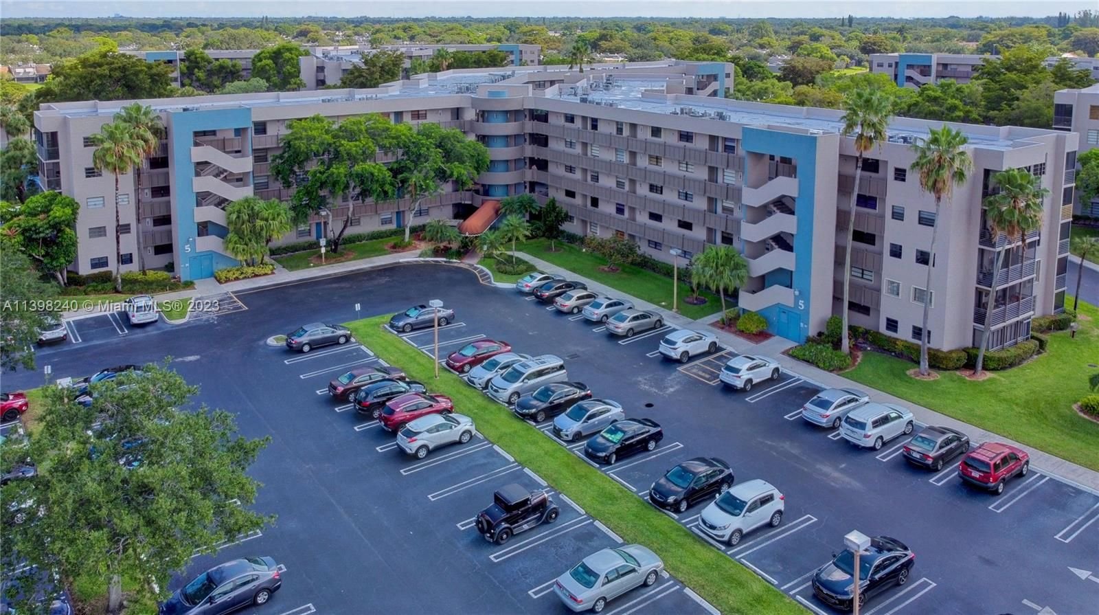 Real estate property located at 1001 Colony Point Cir #416, Broward County, Pembroke Pines, FL