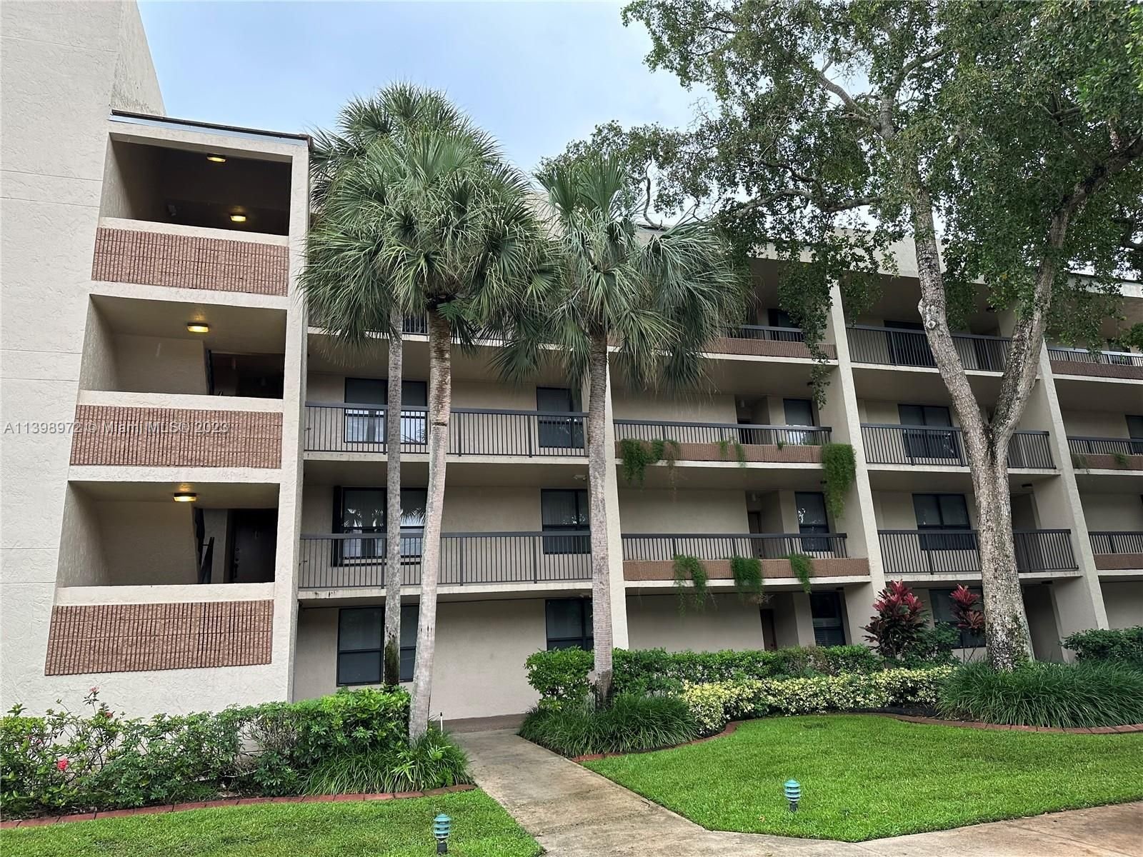 Real estate property located at 100 76th Ave #202-2, Broward County, Plantation, FL