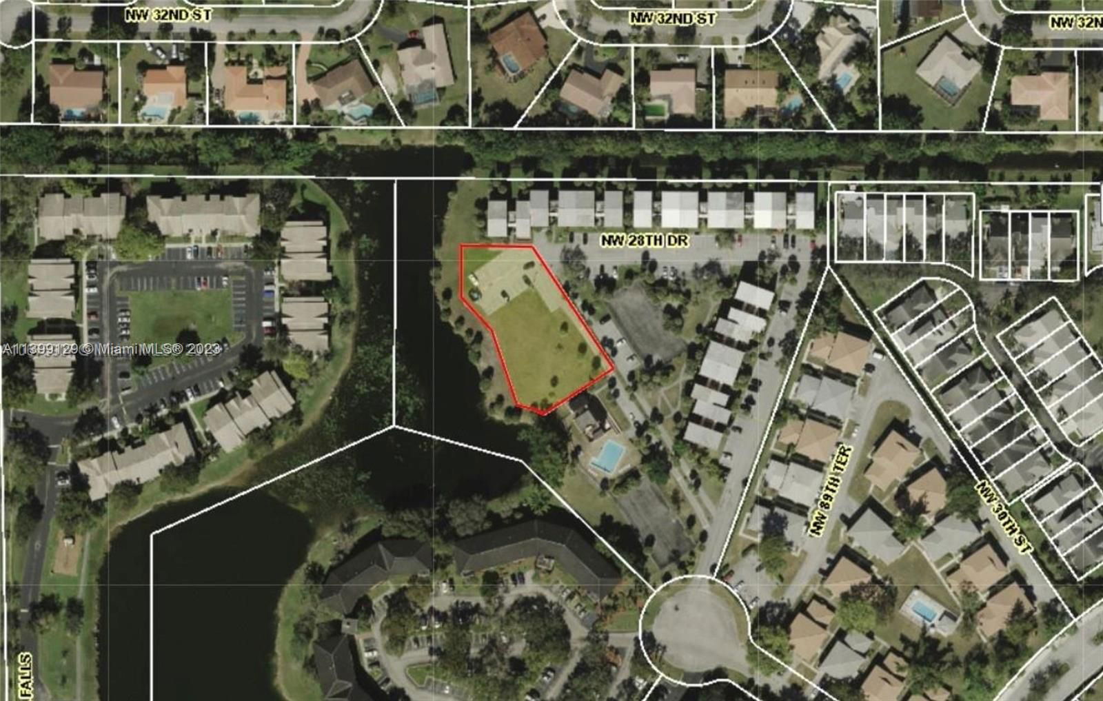 Real estate property located at 28 Nw Dr, Broward County, Coral Springs, FL