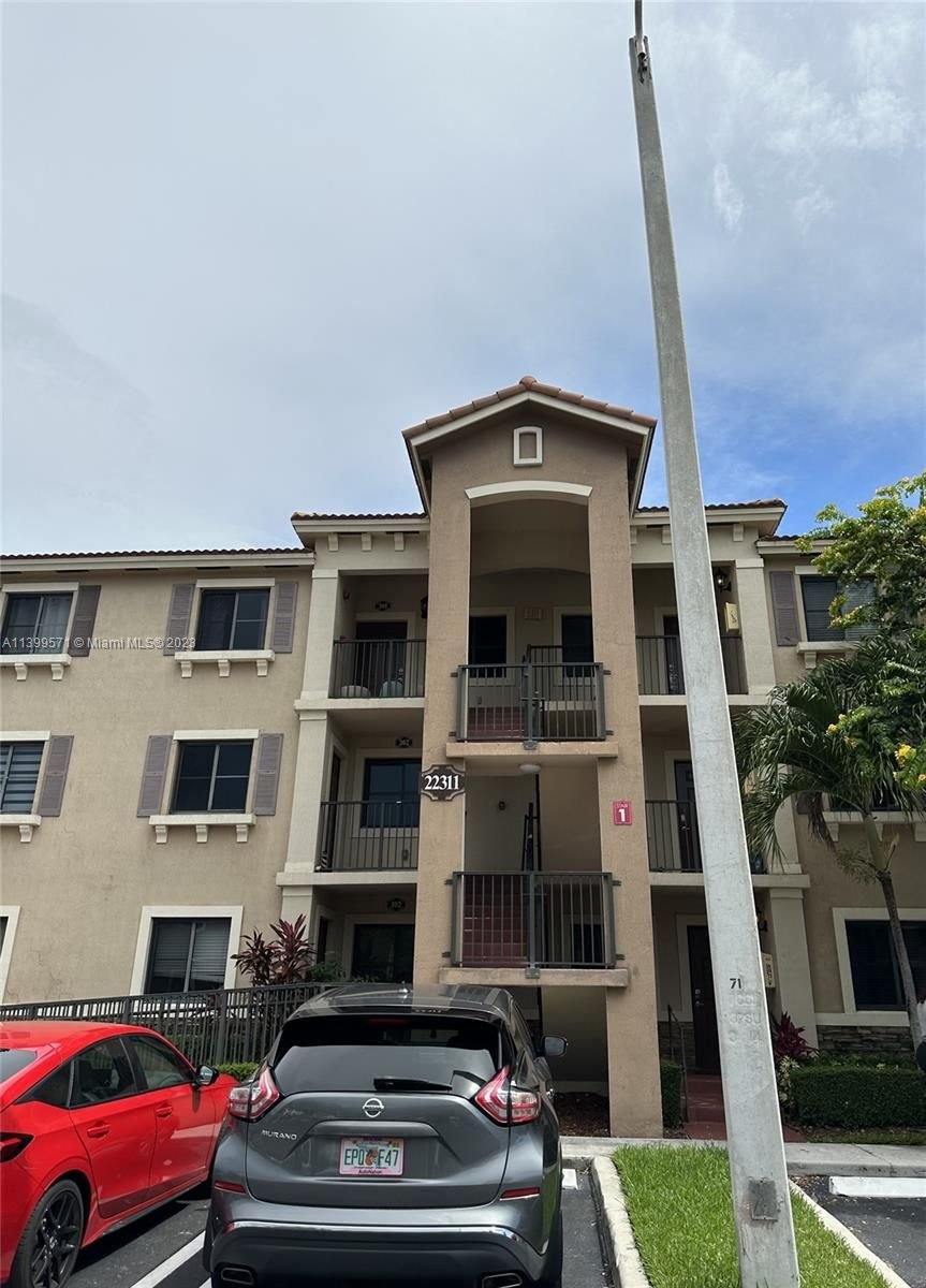 Real estate property located at 22311 88th Pl #302-4, Miami-Dade County, Cutler Bay, FL