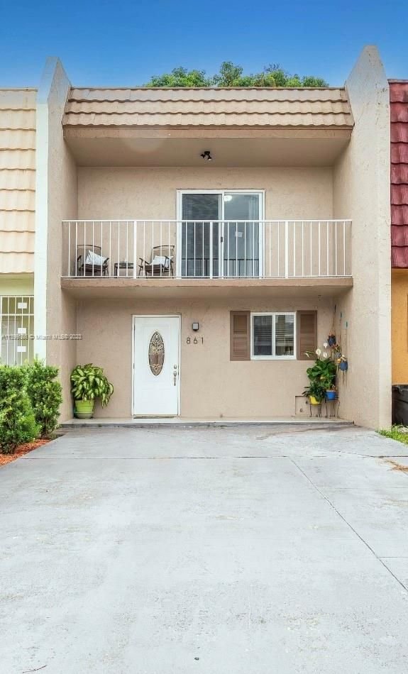 Real estate property located at 861 80th Pl, Miami-Dade County, Hialeah, FL