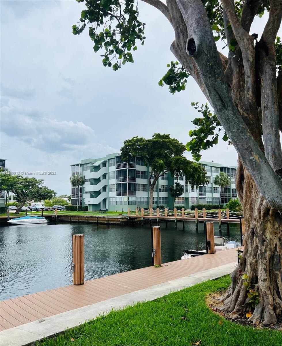 Real estate property located at 2771 Taft St #108, Broward County, Hollywood, FL