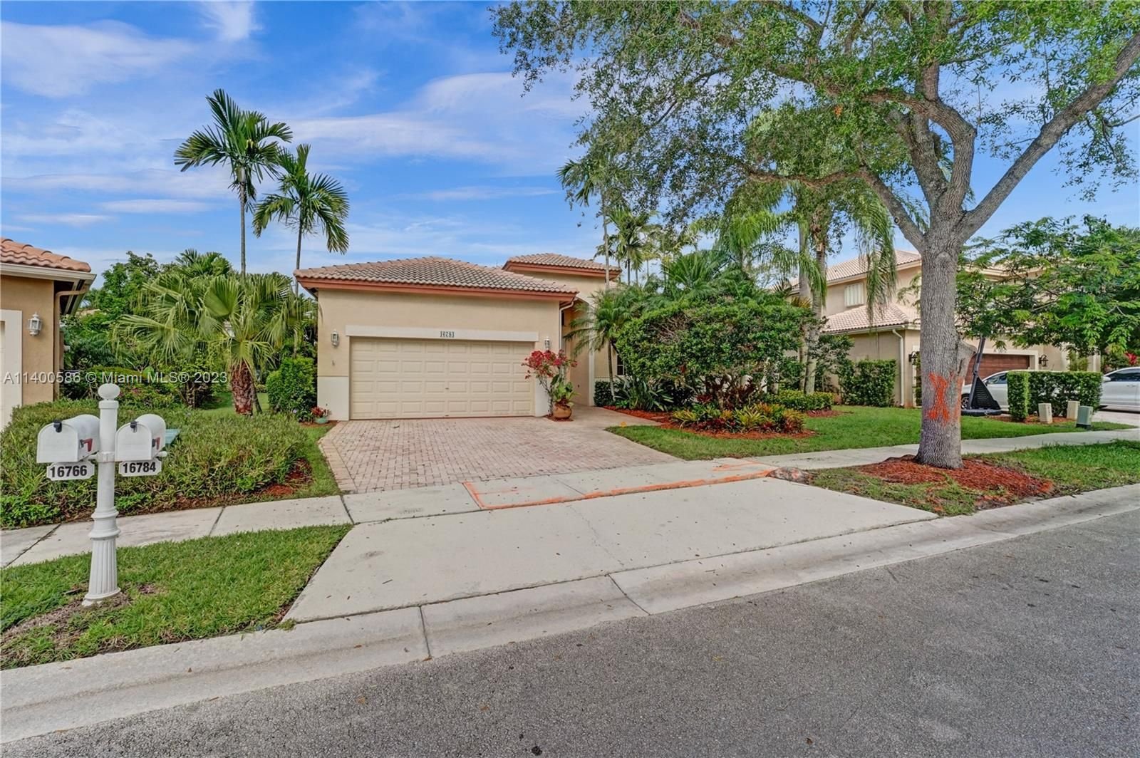 Real estate property located at 16784 15th St, Broward County, Pembroke Pines, FL