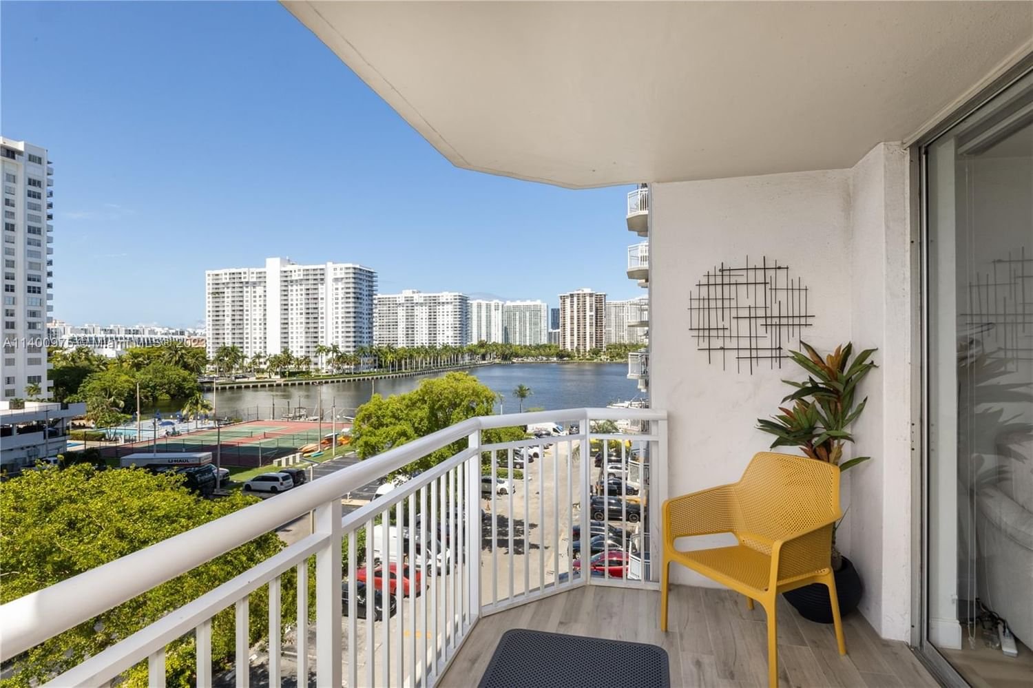 Real estate property located at 18051 Biscayne Blvd #502, Miami-Dade County, Aventura, FL