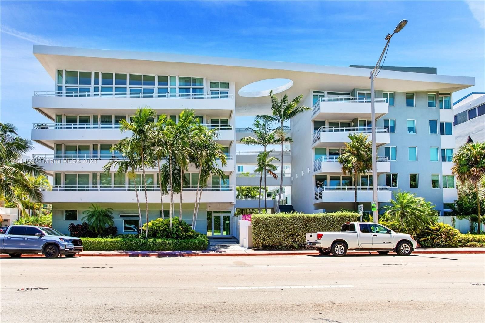 Real estate property located at 7800 Collins Ave #204, Miami-Dade County, Miami Beach, FL