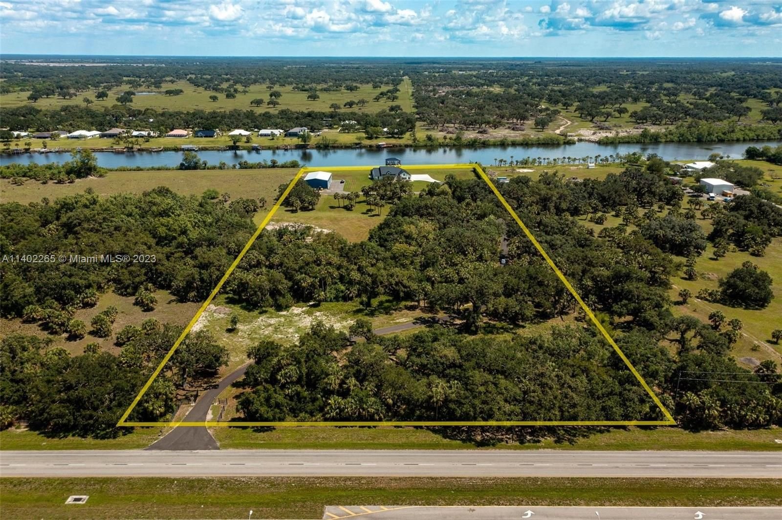 Real estate property located at 1692 State Road 80, Hendry County, La Belle, FL