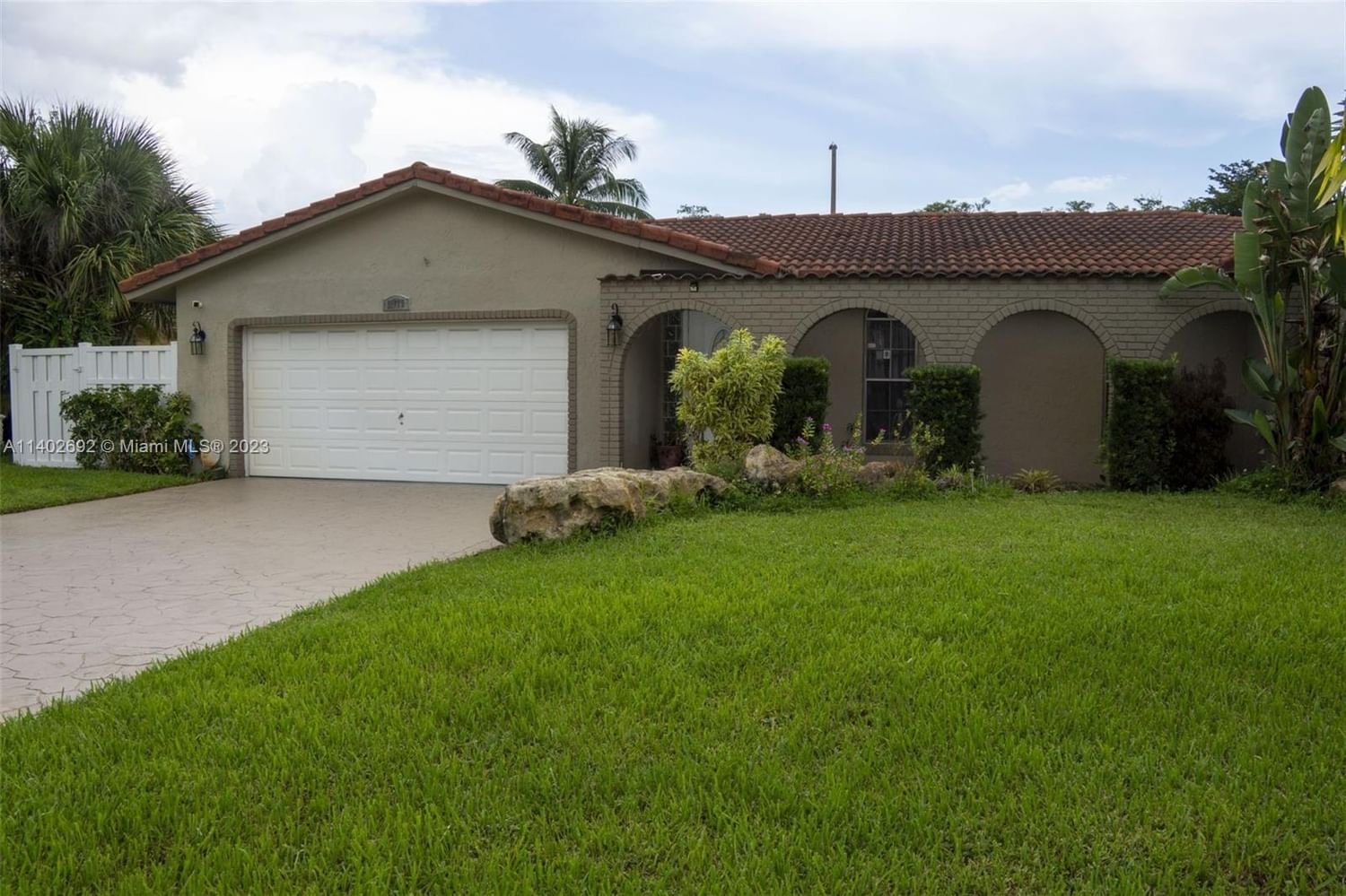 Real estate property located at 1377 87th Ter, Broward County, Coral Springs, FL