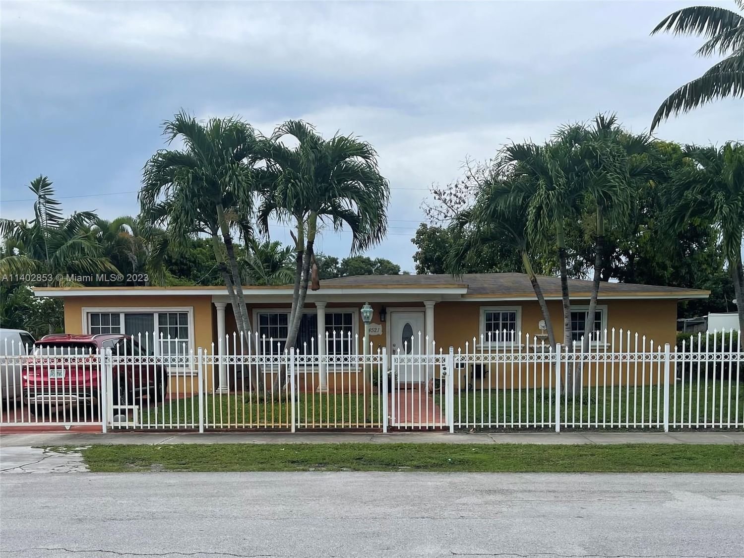Real estate property located at 4521 176th Ter, Miami-Dade County, Miami Gardens, FL