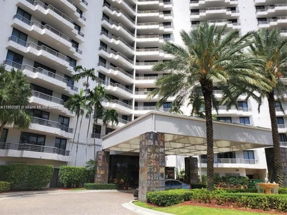 Real estate property located at 3300 191st St #208, Miami-Dade County, Aventura, FL