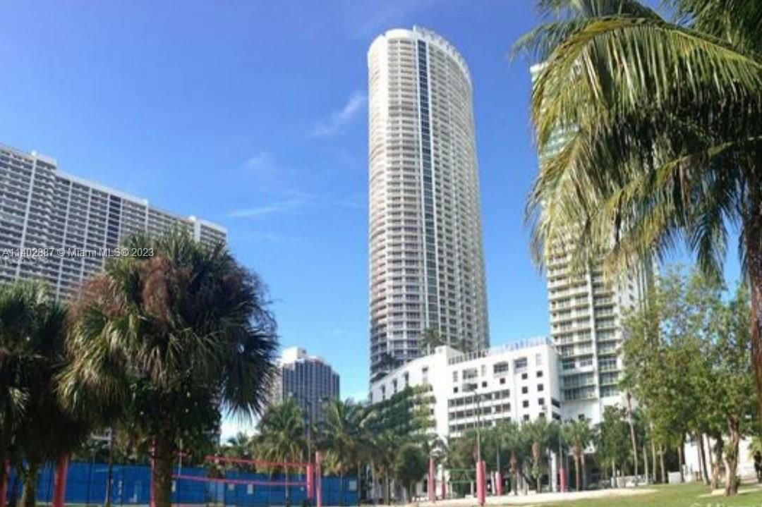 Real estate property located at 1750 Bayshore Dr #3912, Miami-Dade County, OPERA TOWER CONDO, Miami, FL