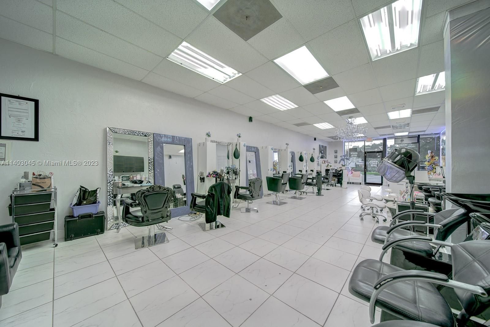 Real estate property located at Full-Service Beauty Salon In Cutler Bay & Us1, Miami-Dade County, Cutler Bay, FL