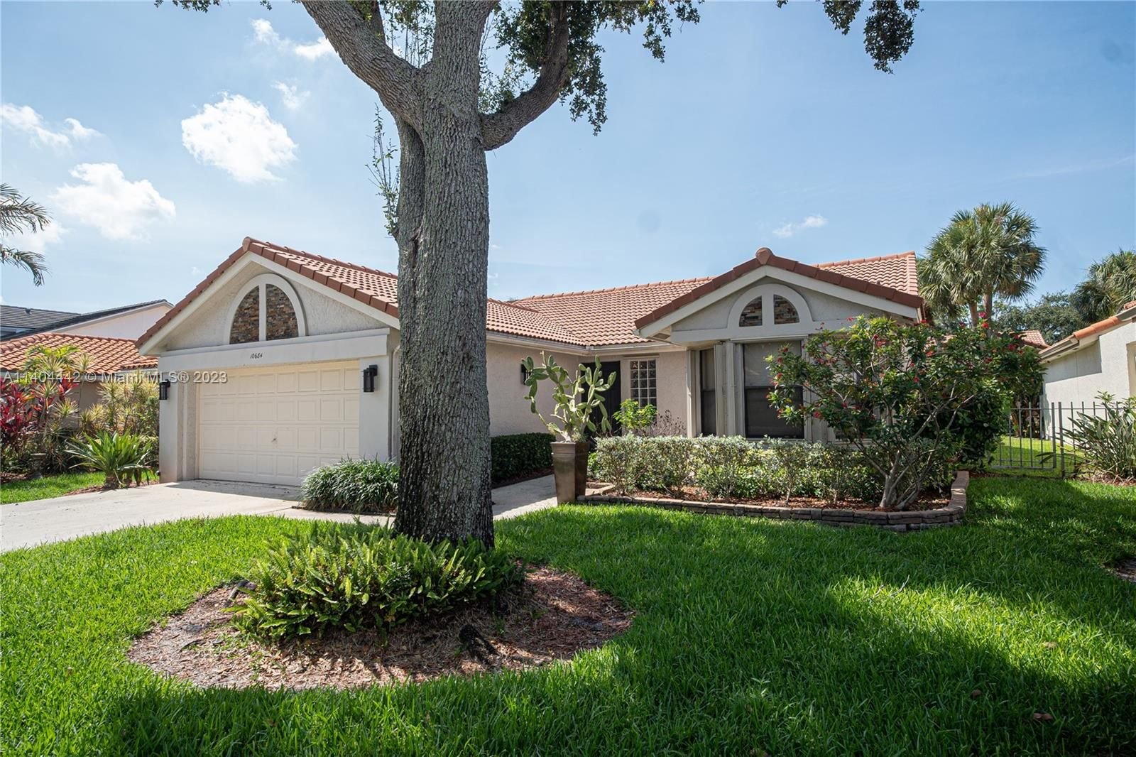 Real estate property located at 10684 Santa Laguna Dr, Palm Beach County, Boca Raton, FL