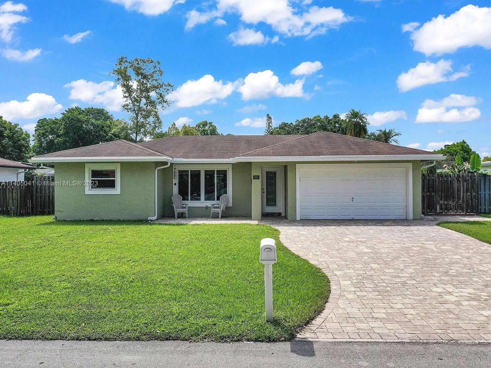 Real estate property located at 6602 93rd Ave, Broward County, Tamarac, FL