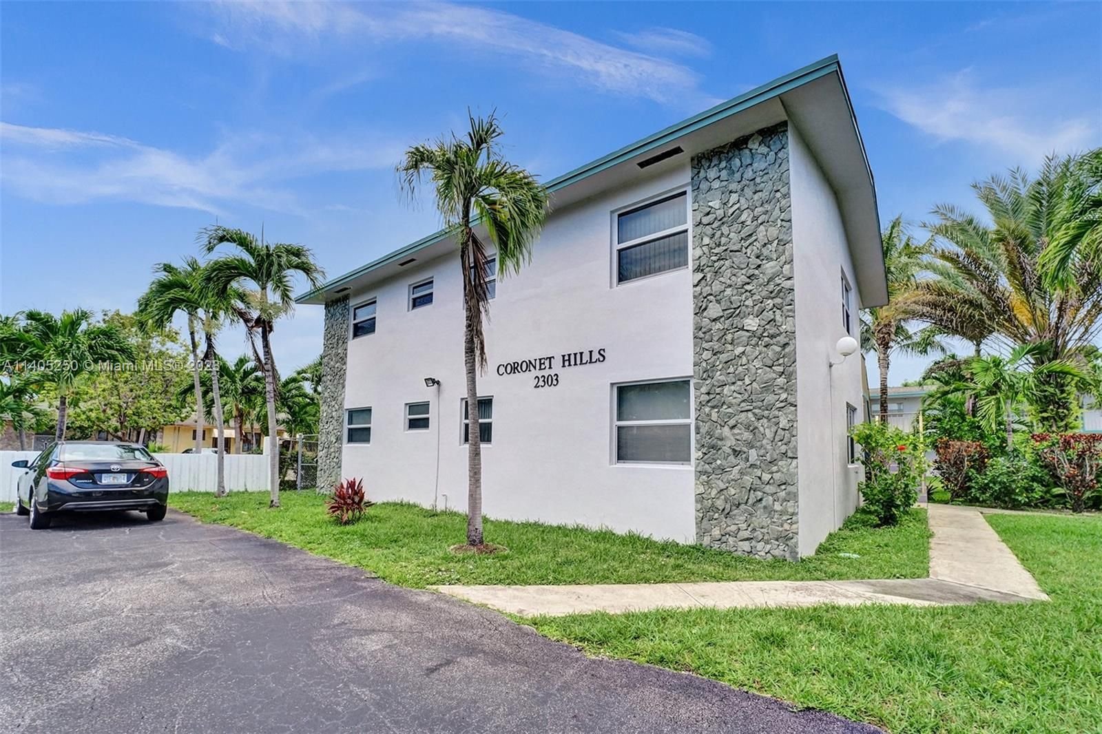 Real estate property located at 2303 Polk St #104, Broward County, Hollywood, FL
