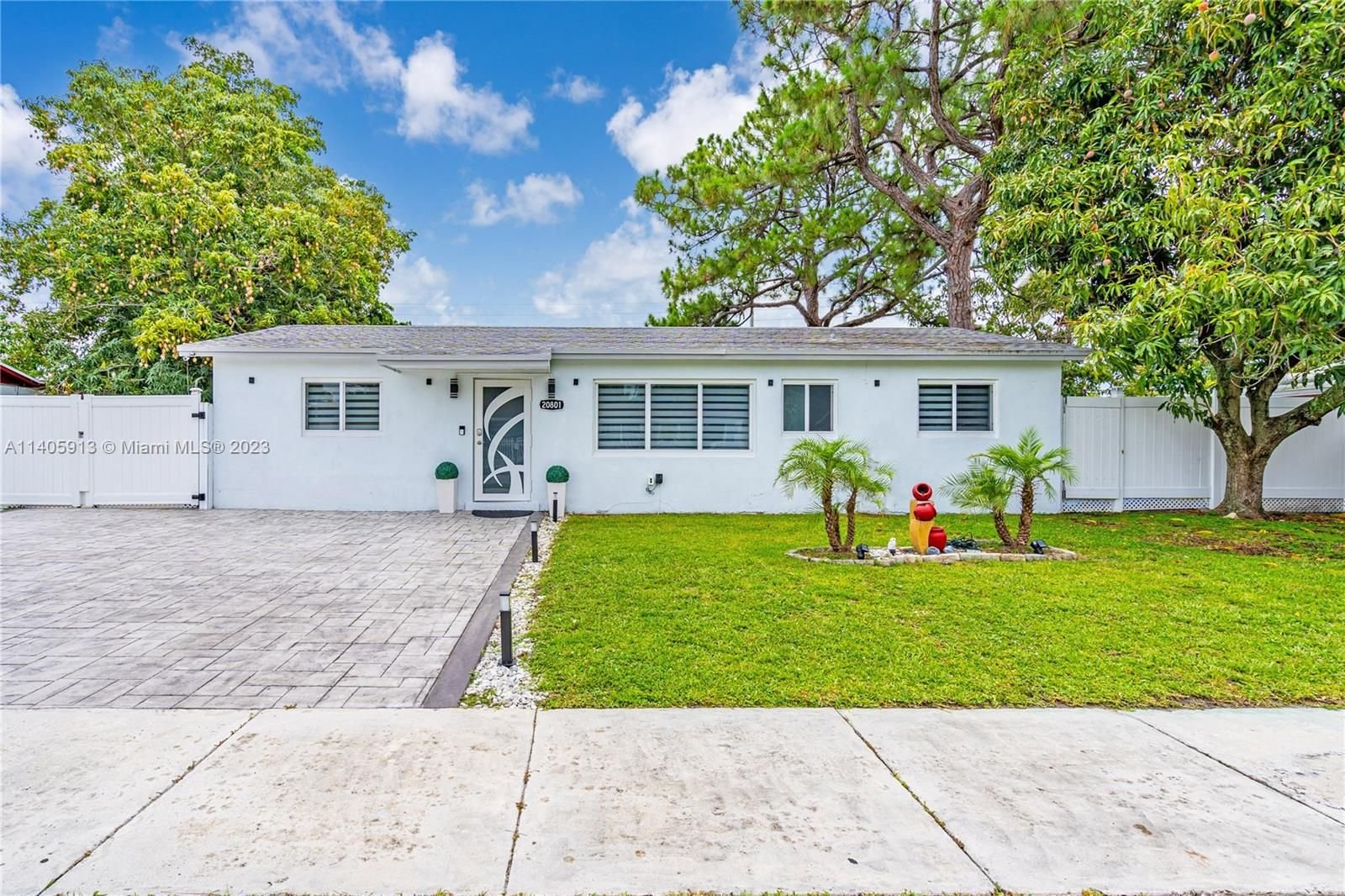Real estate property located at 20801 37th Ct, Miami-Dade County, Miami Gardens, FL