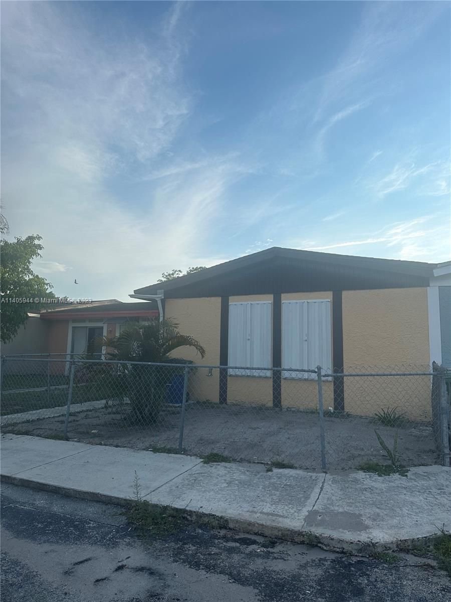 Real estate property located at 21444 40th Cir Ct #21444, Miami-Dade County, Miami Gardens, FL