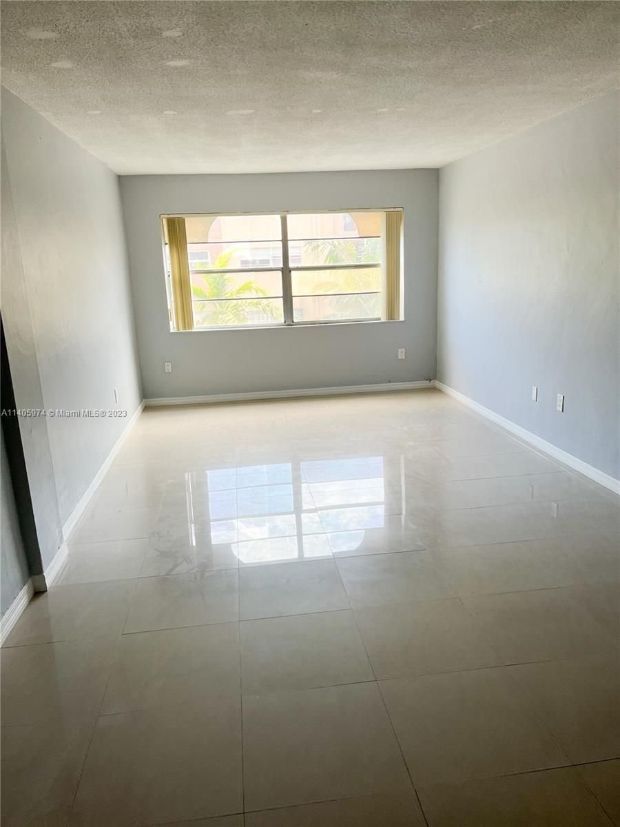 Real estate property located at 495 72nd Ave #308, Miami-Dade County, Miami, FL
