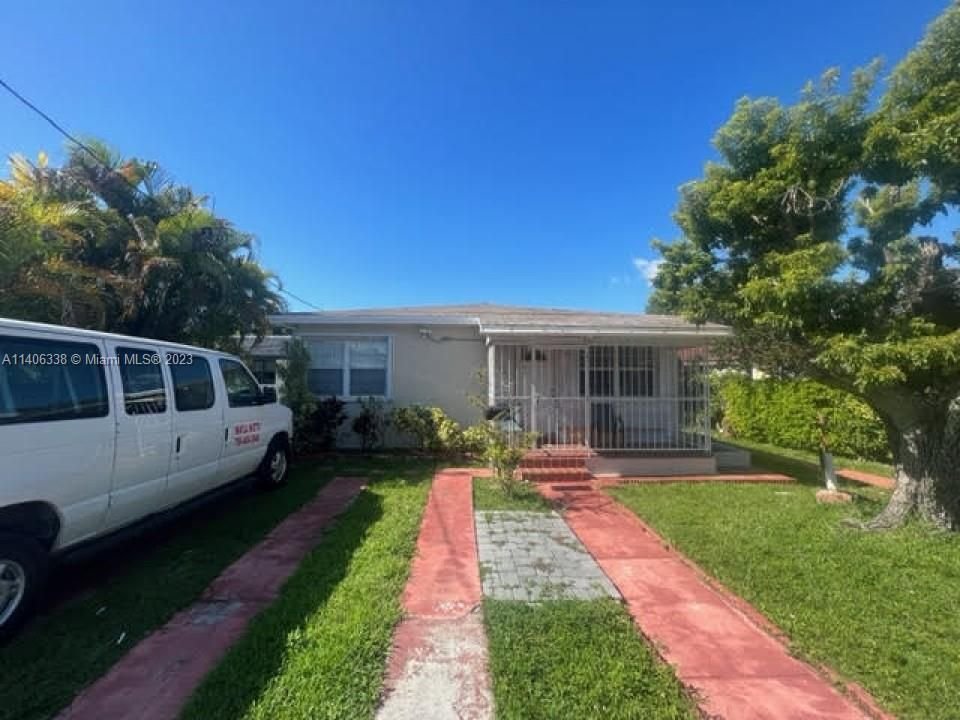 Real estate property located at 3070 16th Ter, Miami-Dade County, LYNDALE ADDN, Miami, FL