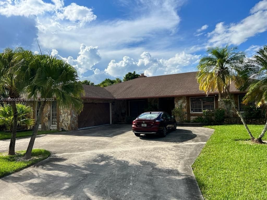 Real estate property located at 11701 21st Ct, Broward County, Davie, FL