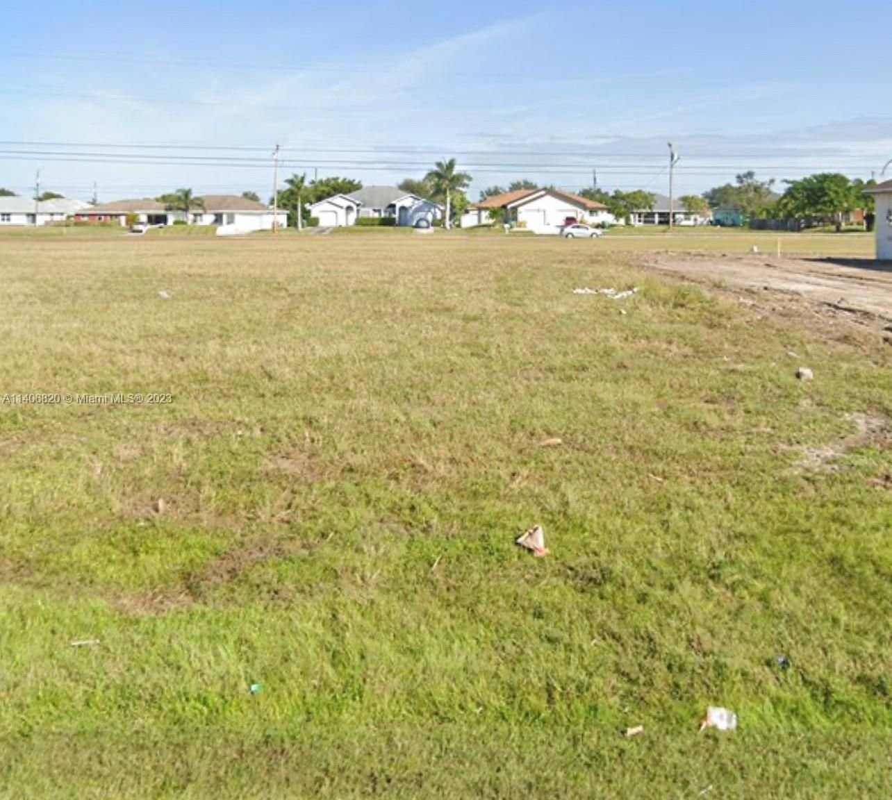 Real estate property located at 1323 Ne 15 Lane, Lee County, Cape Coral, FL