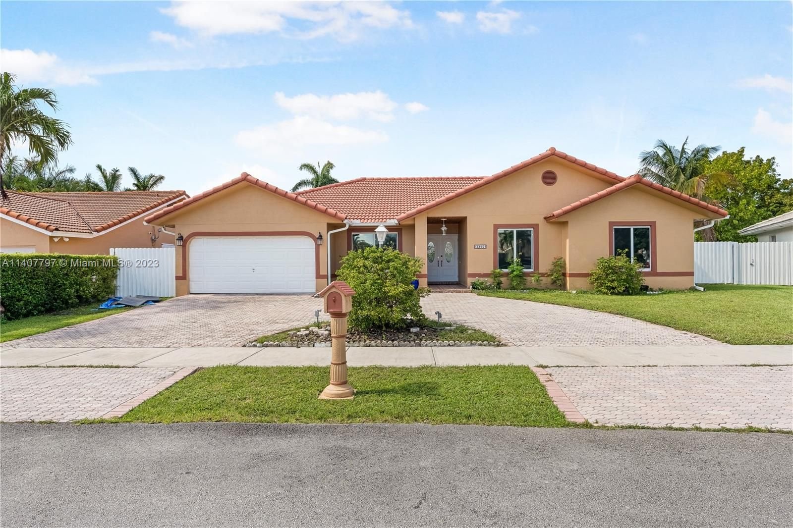 Real estate property located at 3260 134th Ave, Miami-Dade County, Miami, FL