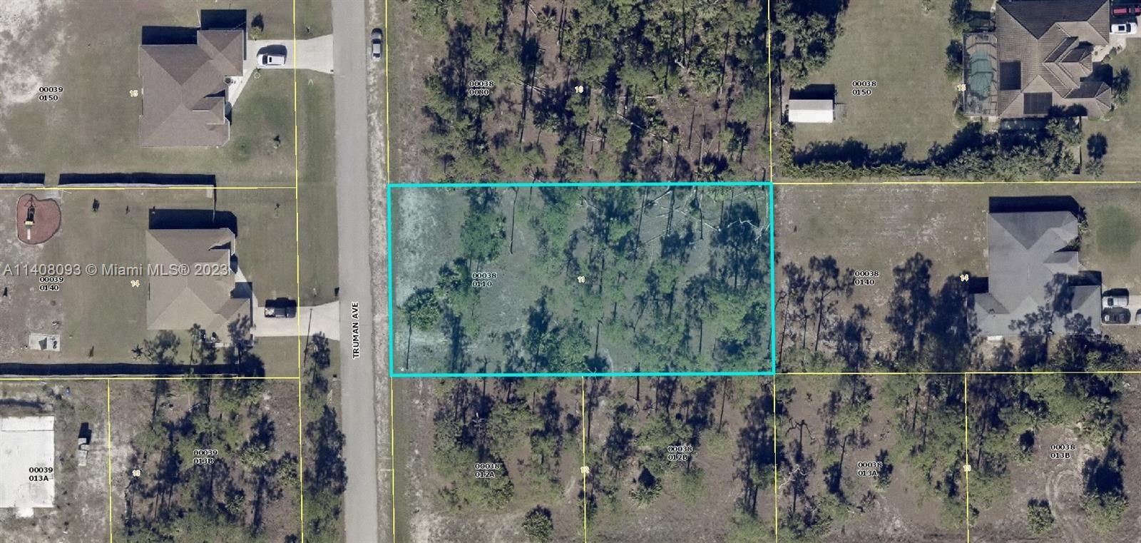 Real estate property located at 702 Truman Ave, Lee County, Lehigh Acres, FL