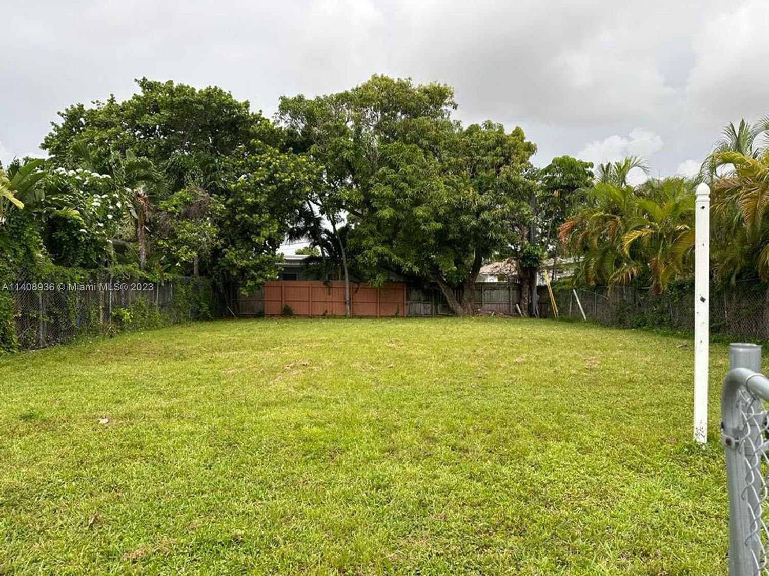 Real estate property located at 8020 Bayshore Drive, Miami-Dade County, Miami, FL