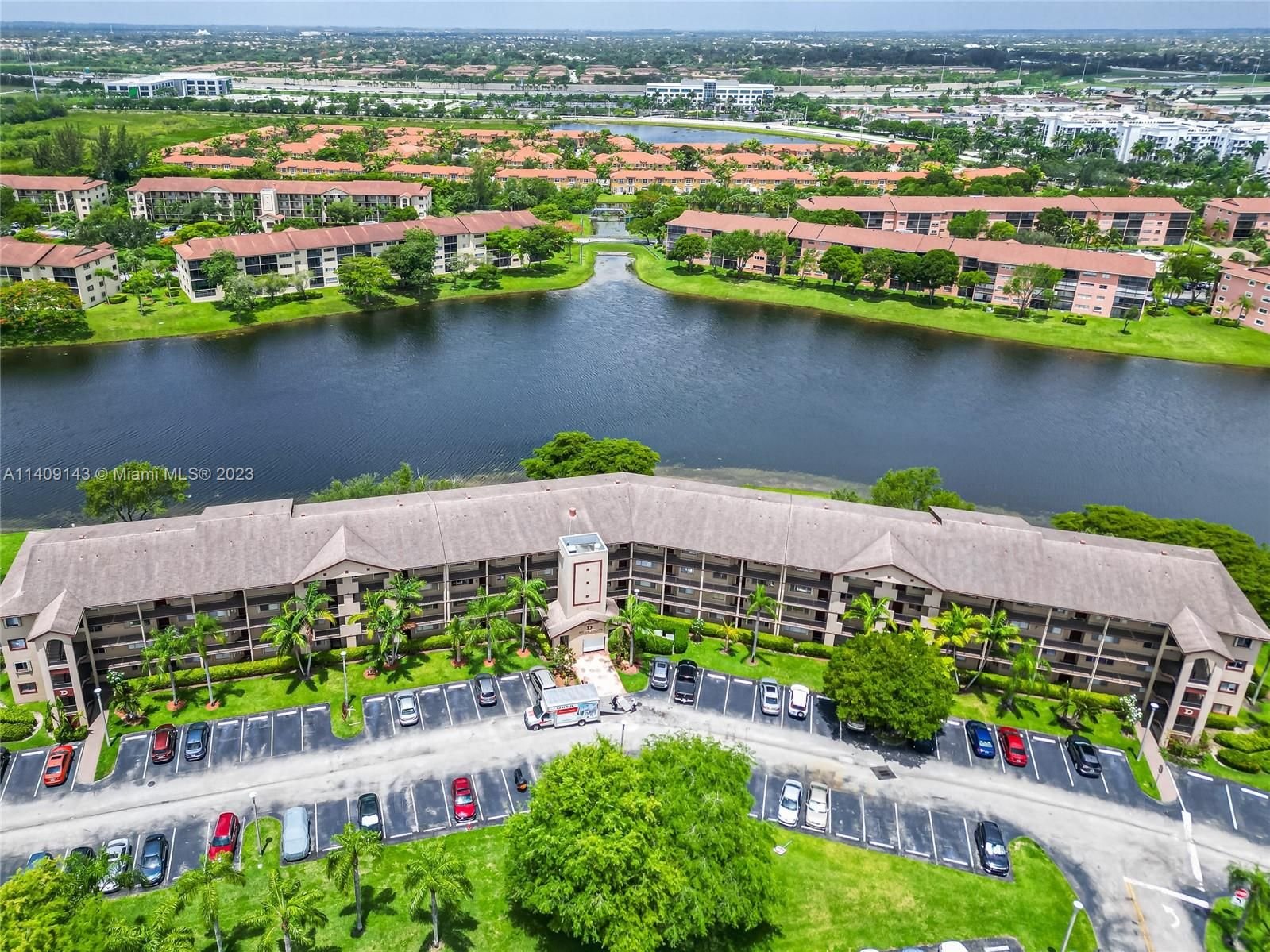 Real estate property located at 850 138th Ave #306D, Broward County, Pembroke Pines, FL