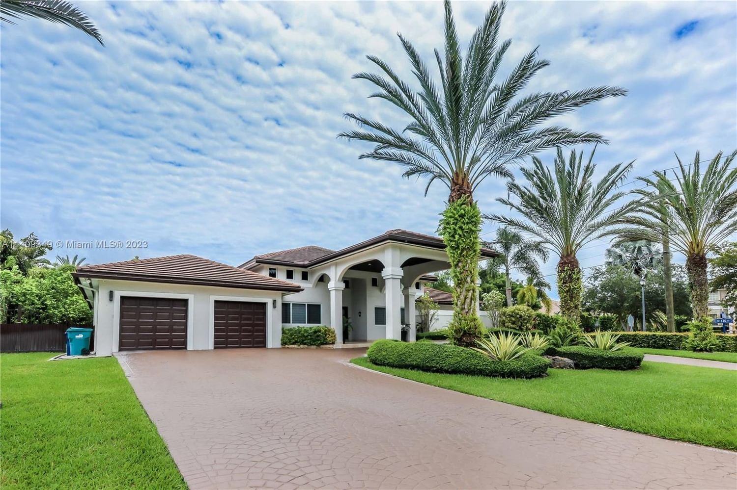 Real estate property located at 17610 80th Ct, Miami-Dade County, Palmetto Bay, FL