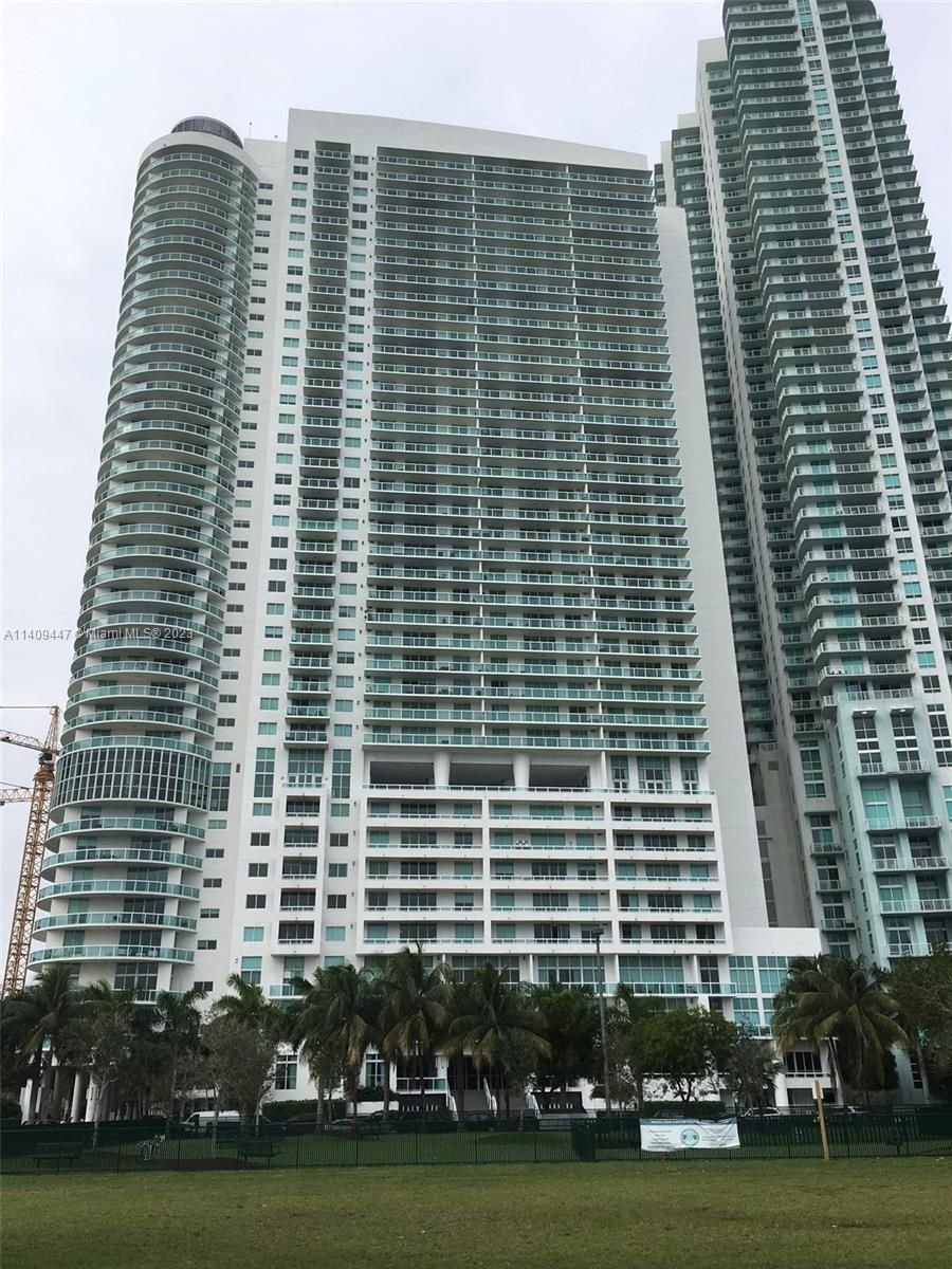 Real estate property located at 1800 Bayshore Dr #2304, Miami-Dade County, Miami, FL