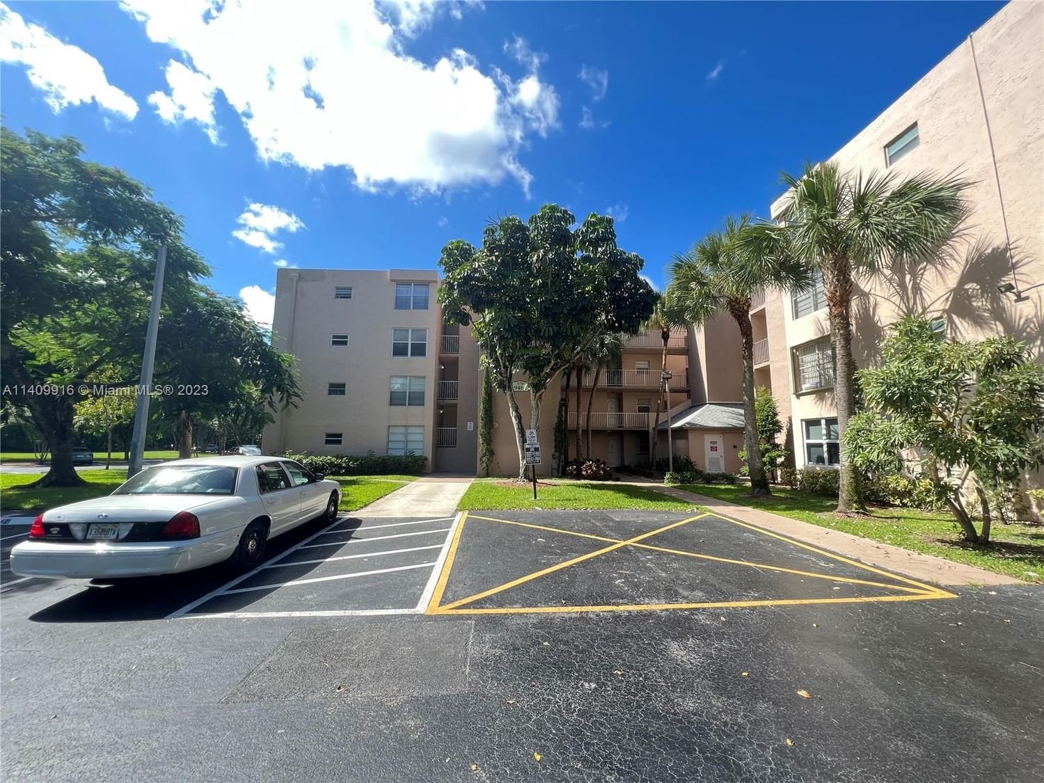 Real estate property located at 9481 Evergreen Pl #407, Broward County, ORCHID TREE CONDO FOUR, Davie, FL