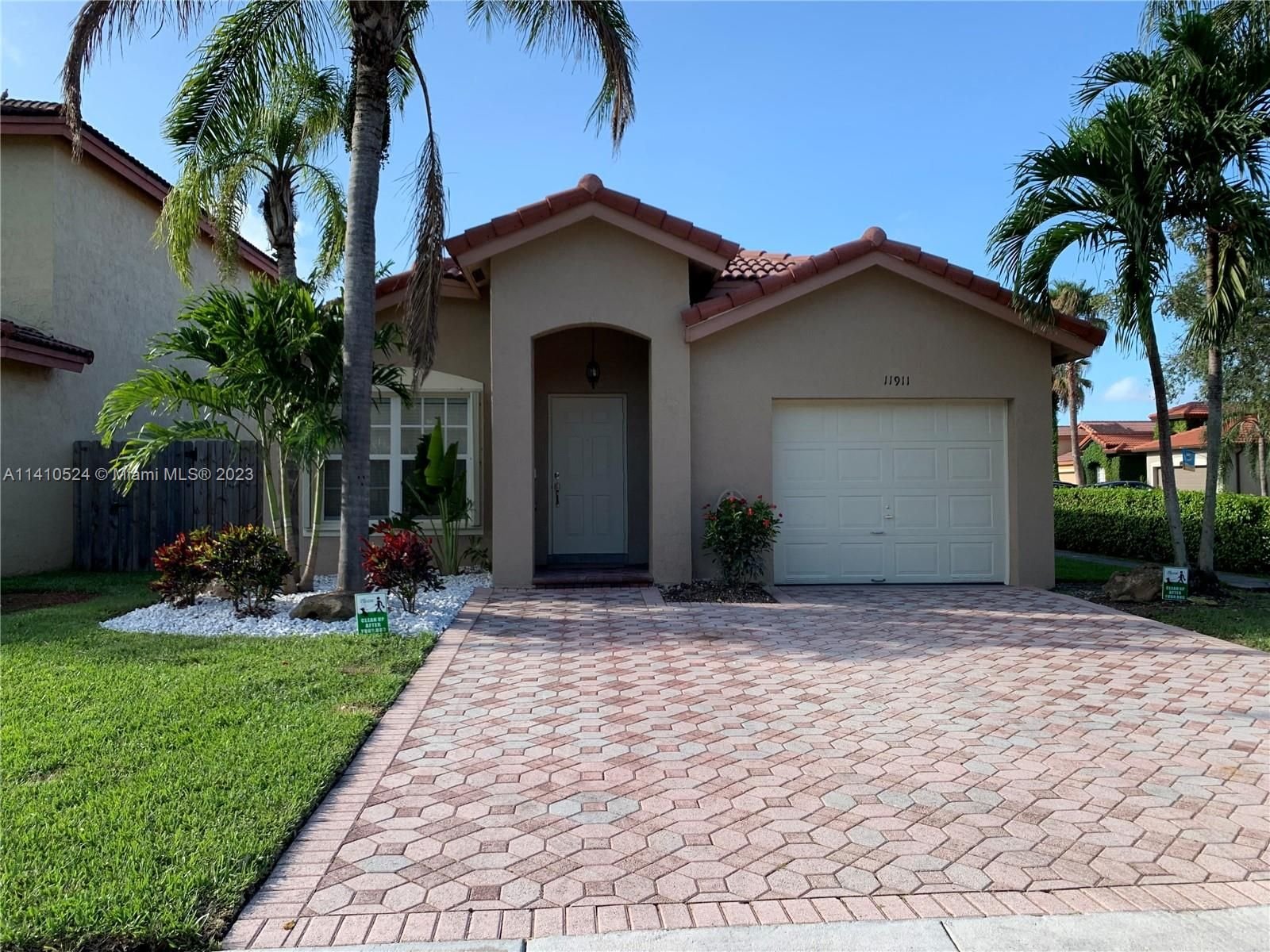 Real estate property located at 11911 137th Ter, Miami-Dade County, FOUR LAKES SEC 3, Miami, FL