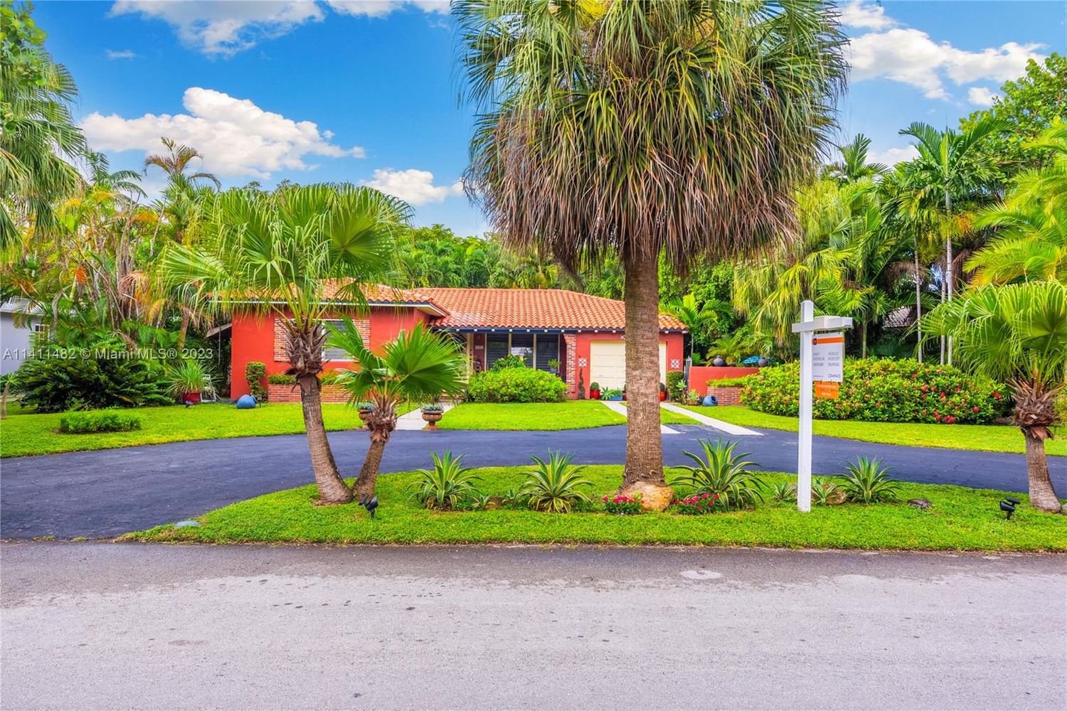 Real estate property located at 900 75th St, Miami-Dade County, NEW BELLE MEADE SUB, Miami, FL