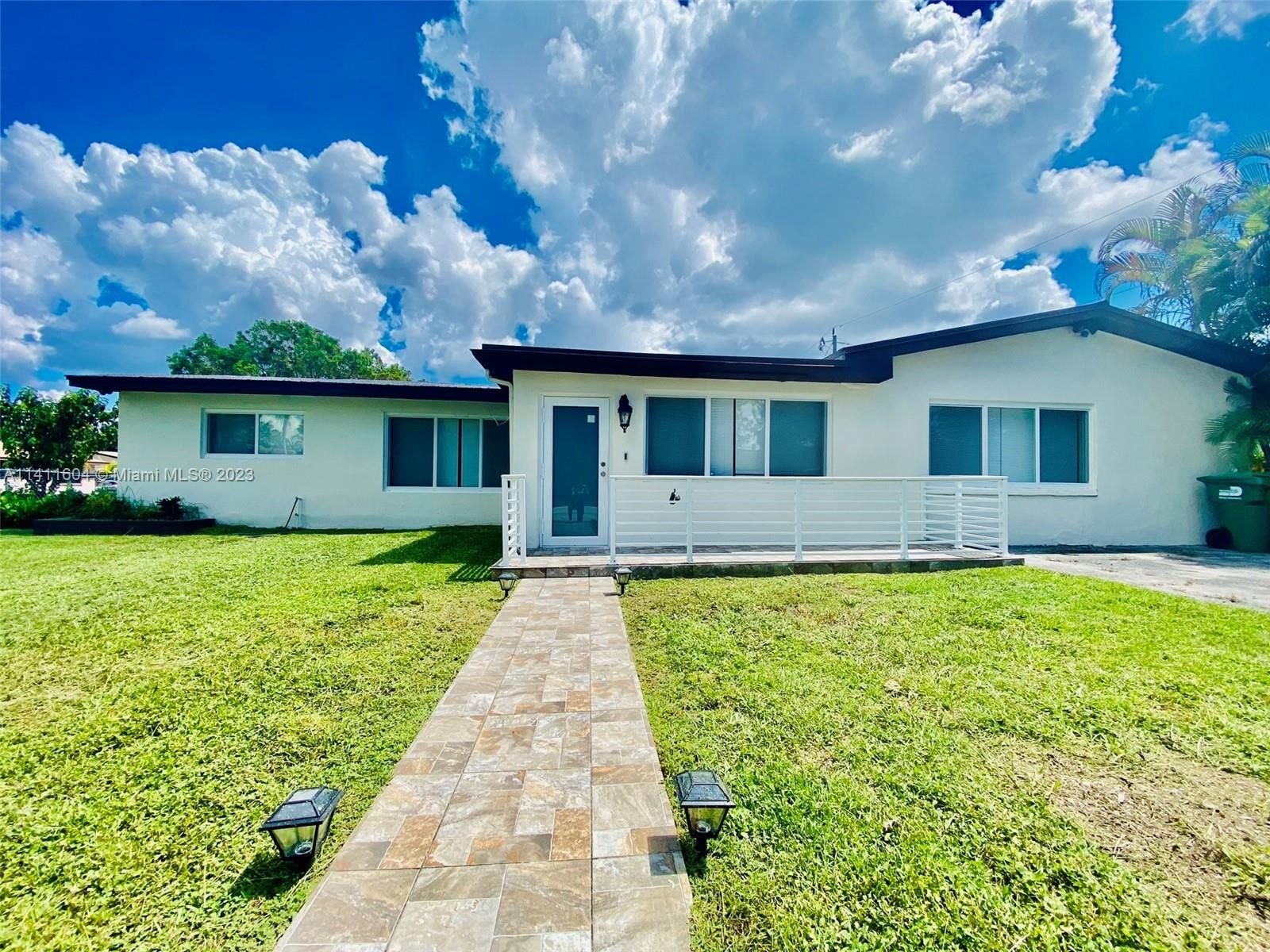 Real estate property located at 14601 87th Pl, Miami-Dade County, CAMBRIA HEIGHTS, Palmetto Bay, FL