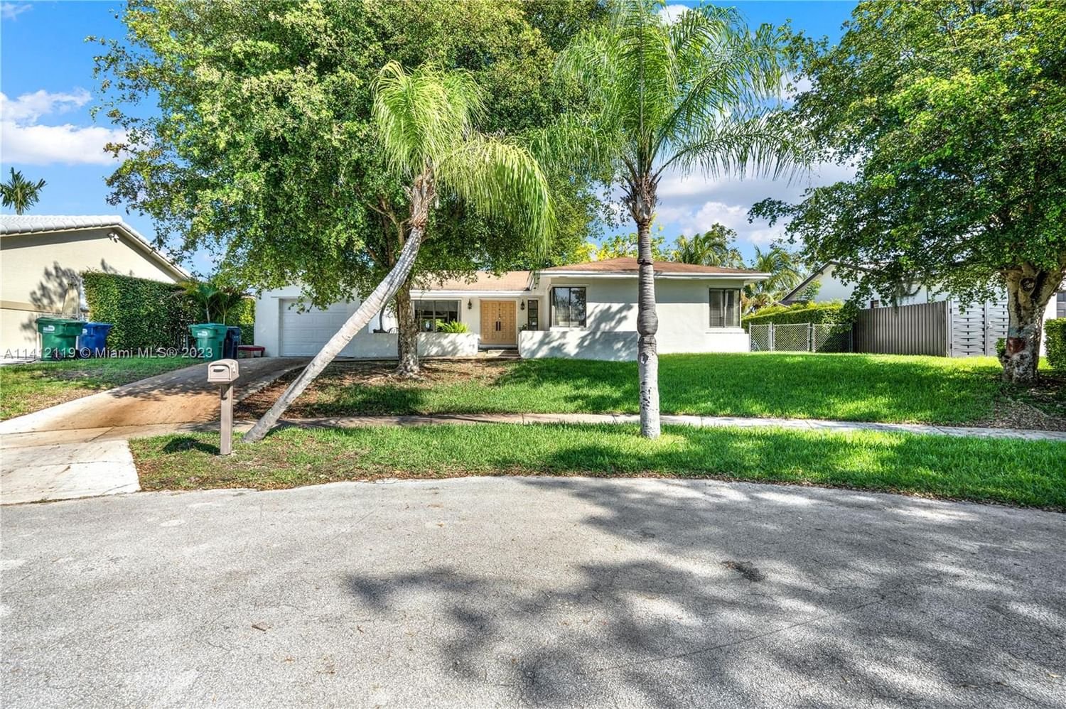 Real estate property located at 21414 98th Ct, Miami-Dade County, Cutler Bay, FL