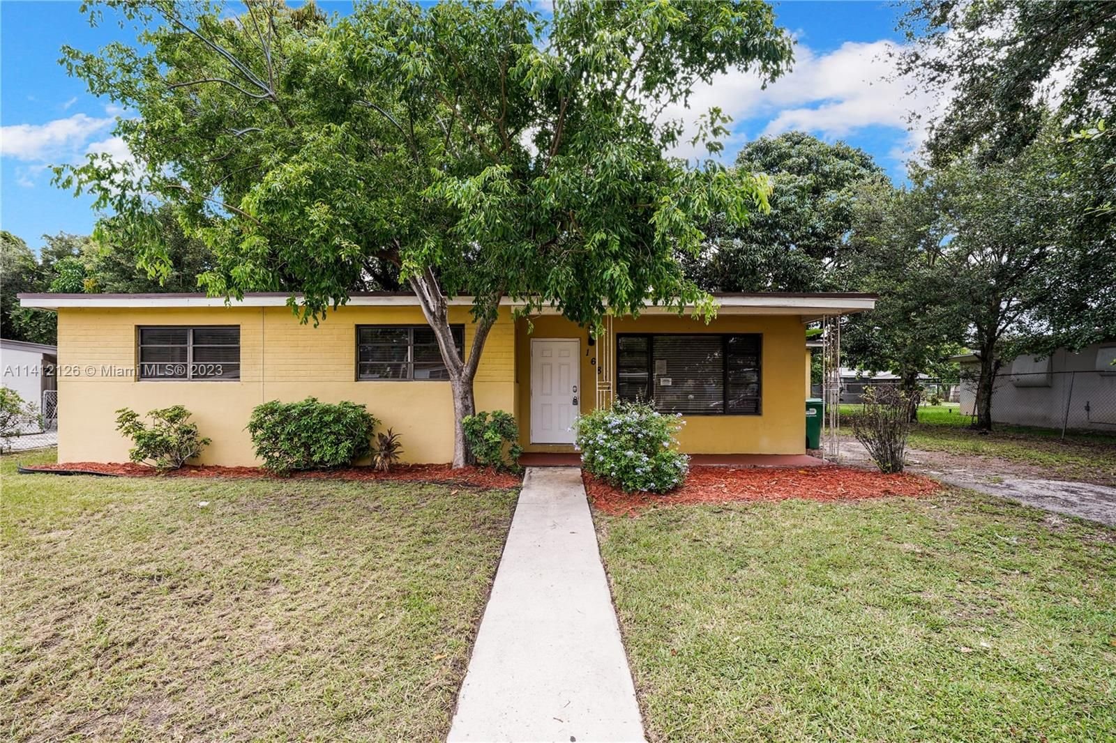 Real estate property located at 16810 24th Ave, Miami-Dade County, Miami Gardens, FL
