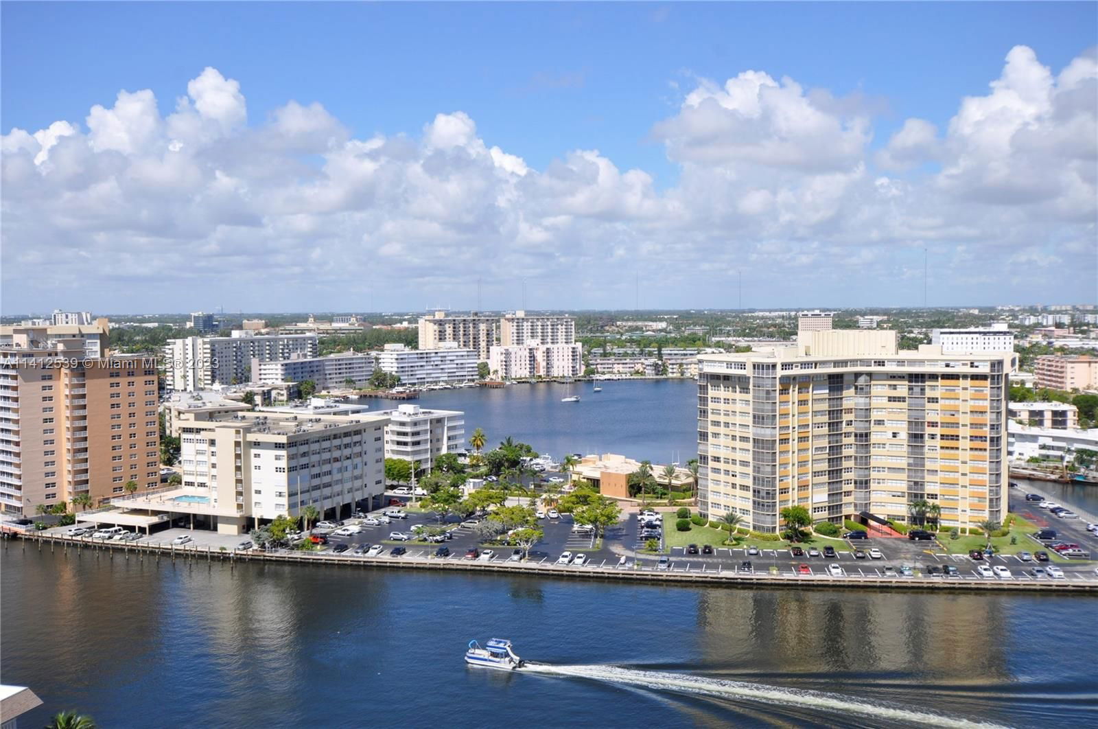 Real estate property located at 1865 Ocean Dr #18L, Broward County, Hallandale Beach, FL