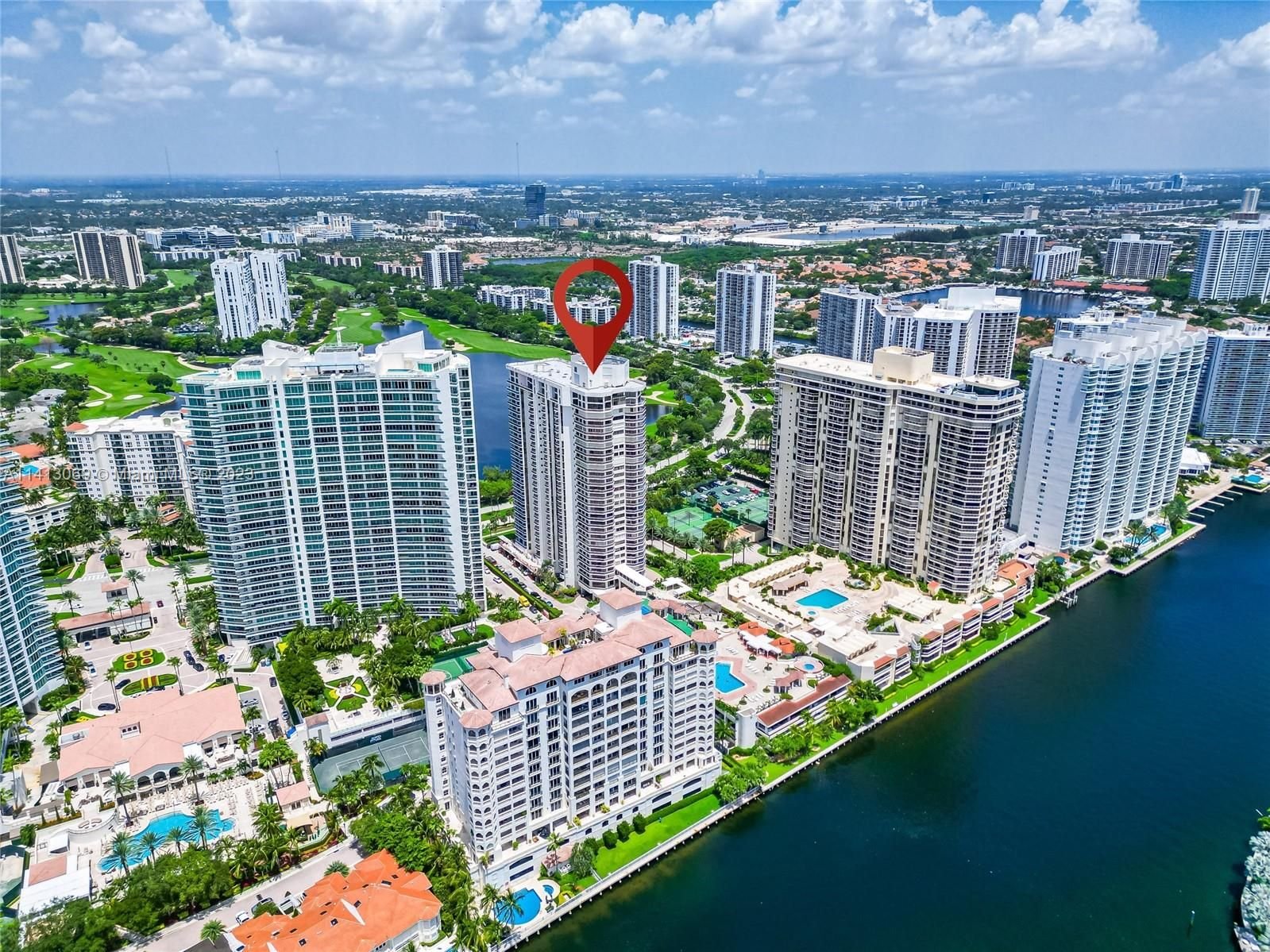 Real estate property located at 20185 Country Club Dr #1702, Miami-Dade County, Aventura, FL