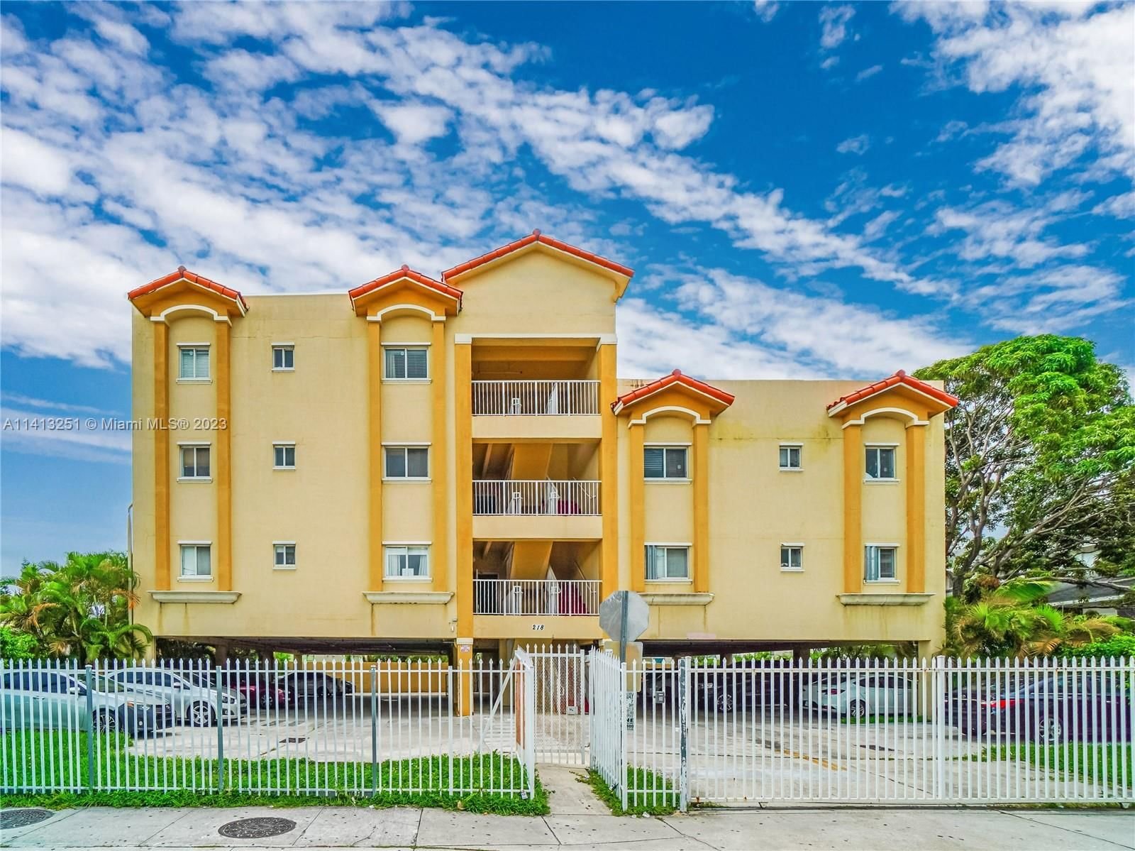 Real estate property located at 218 8th Ave #306, Miami-Dade County, VILLA SOLE CONDO, Miami, FL