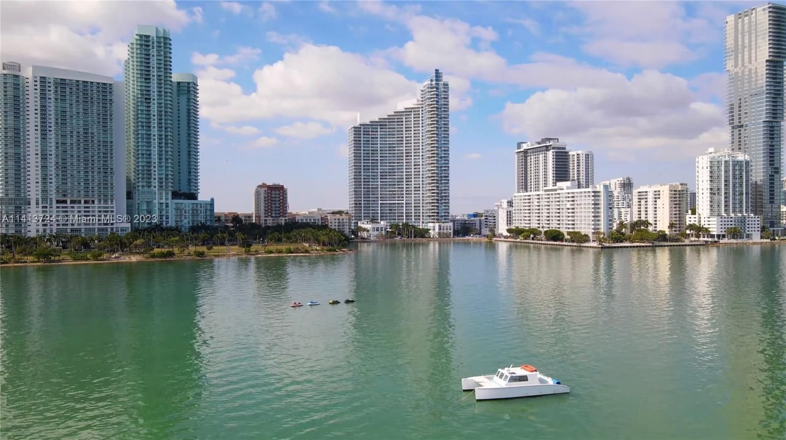 Real estate property located at 2020 Bayshore Dr #1808, Miami-Dade County, Miami, FL