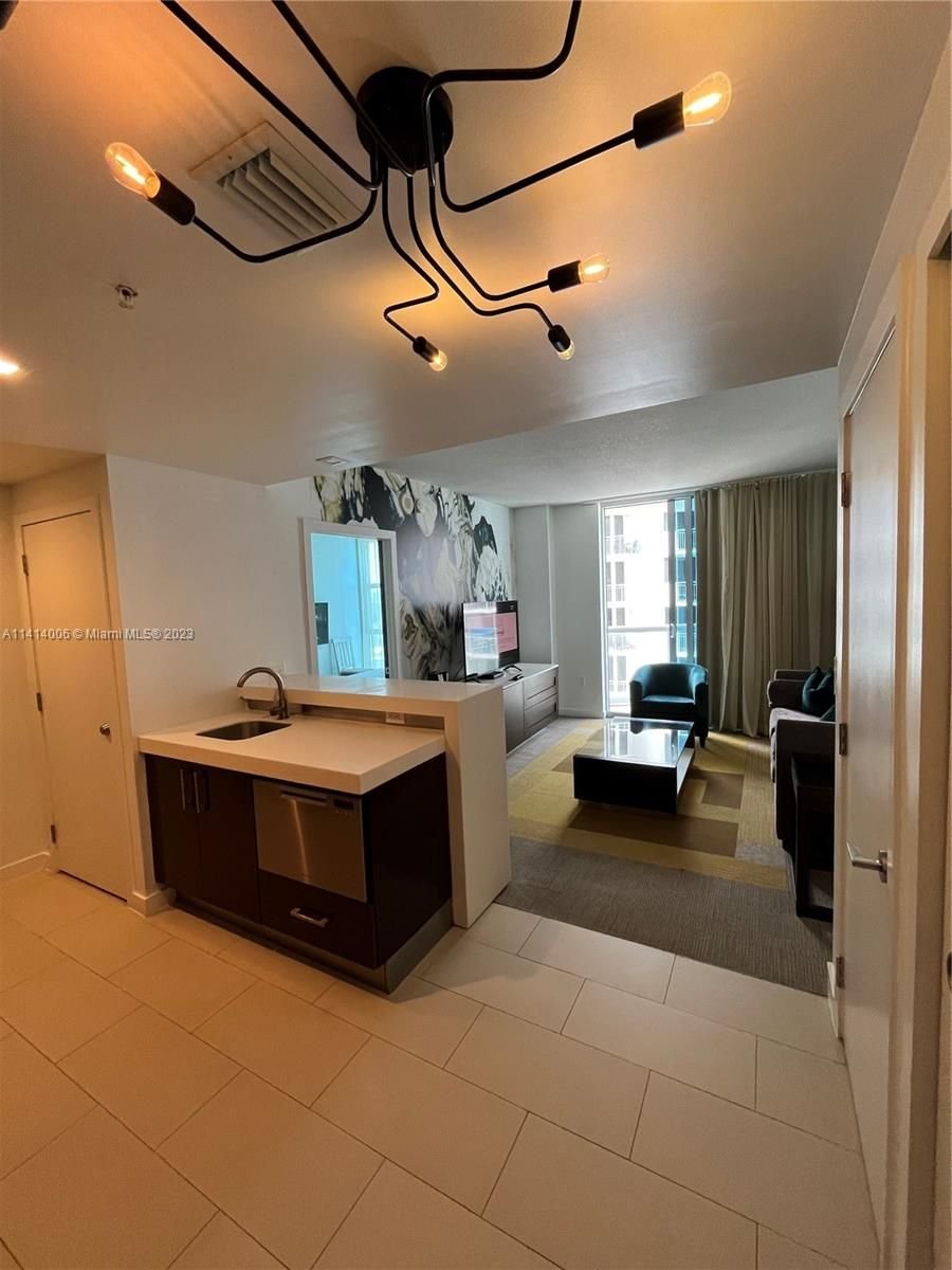 Real estate property located at 17315 Collins Ave #2008, Miami-Dade County, Sunny Isles Beach, FL