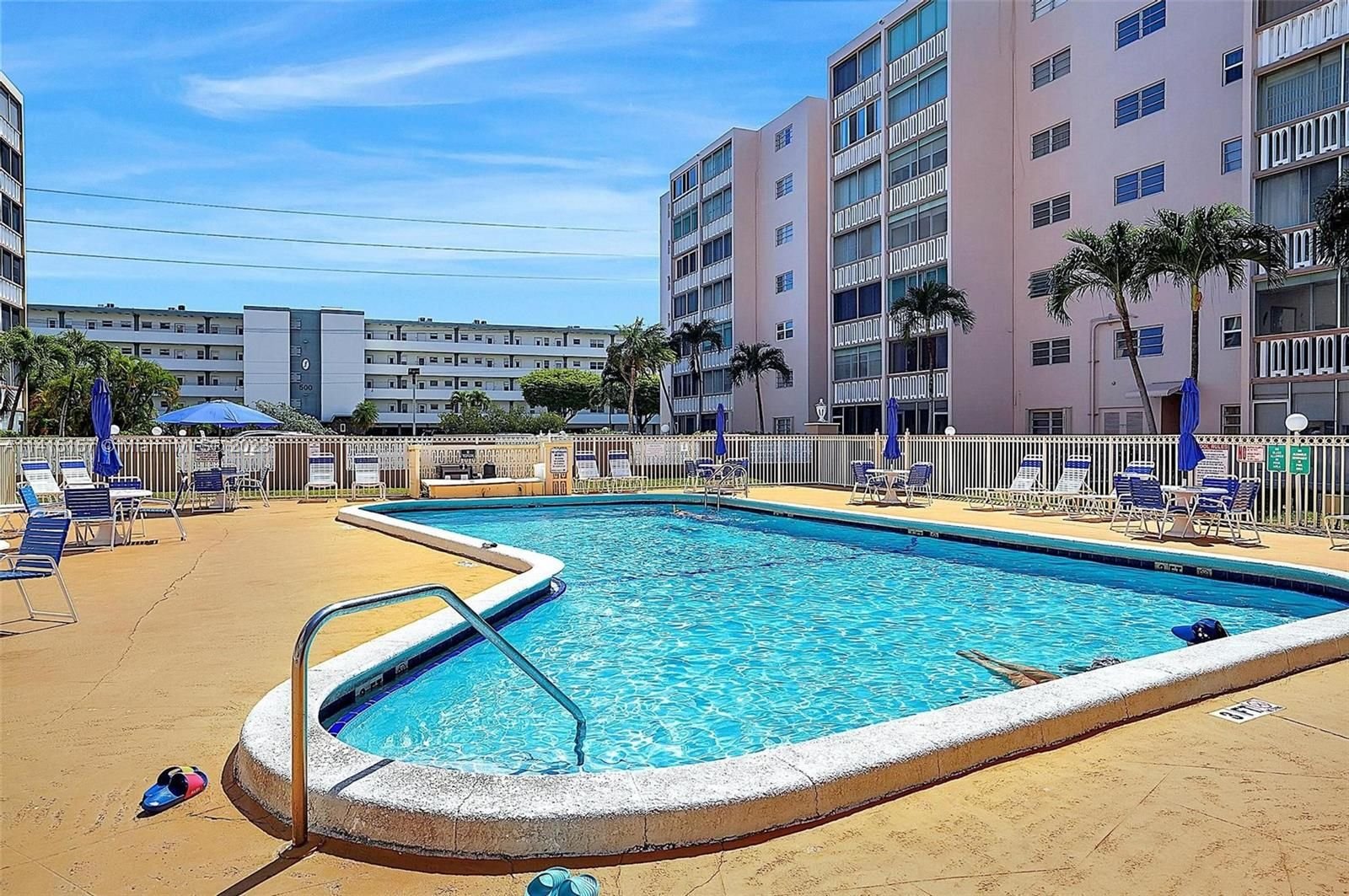 Real estate property located at 500 12th Ave #205, Broward County, Hallandale Beach, FL