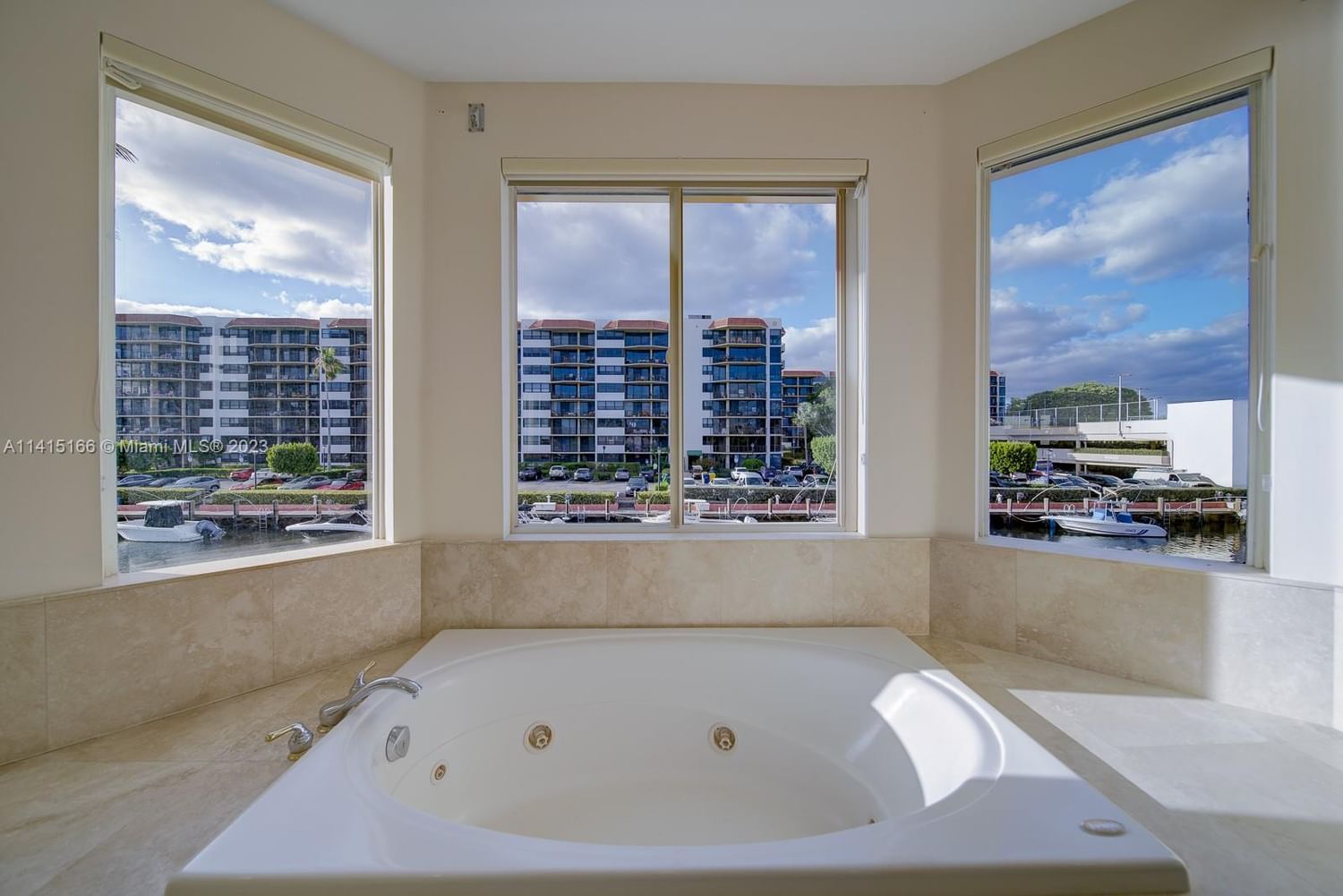 Real estate property located at 872 Glouchester St, Palm Beach County, Boca Raton, FL