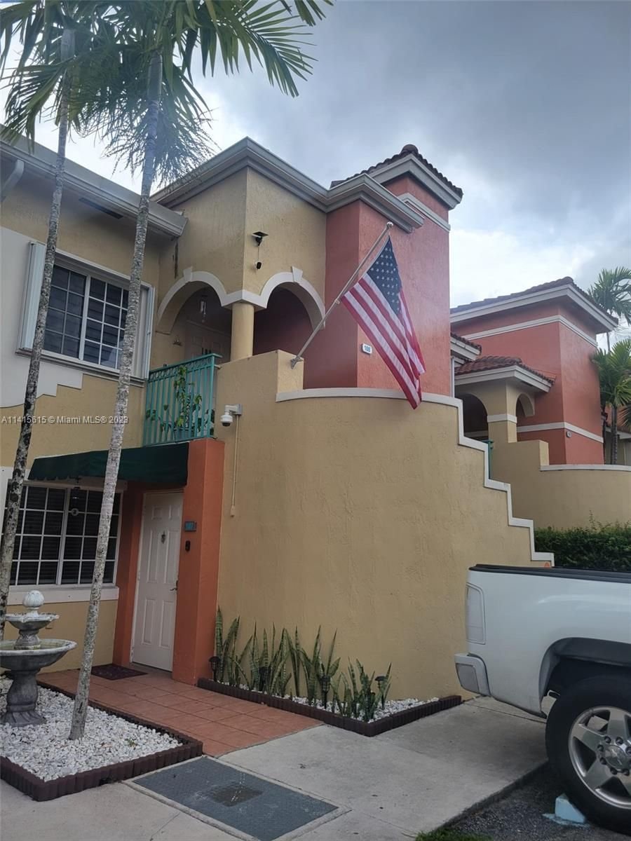 Real estate property located at 6955 173rd Dr #108, Miami-Dade County, BONITA GOLF VIEW TOWNVILL, Hialeah, FL
