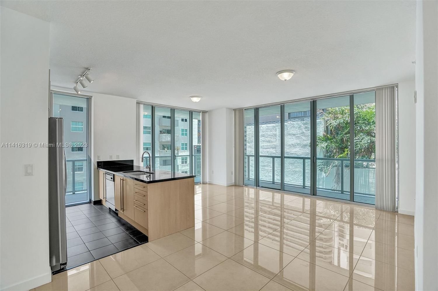 Real estate property located at 1111 1st Ave #1220-N, Miami-Dade County, THE AXIS ON BRICKELL II C, Miami, FL