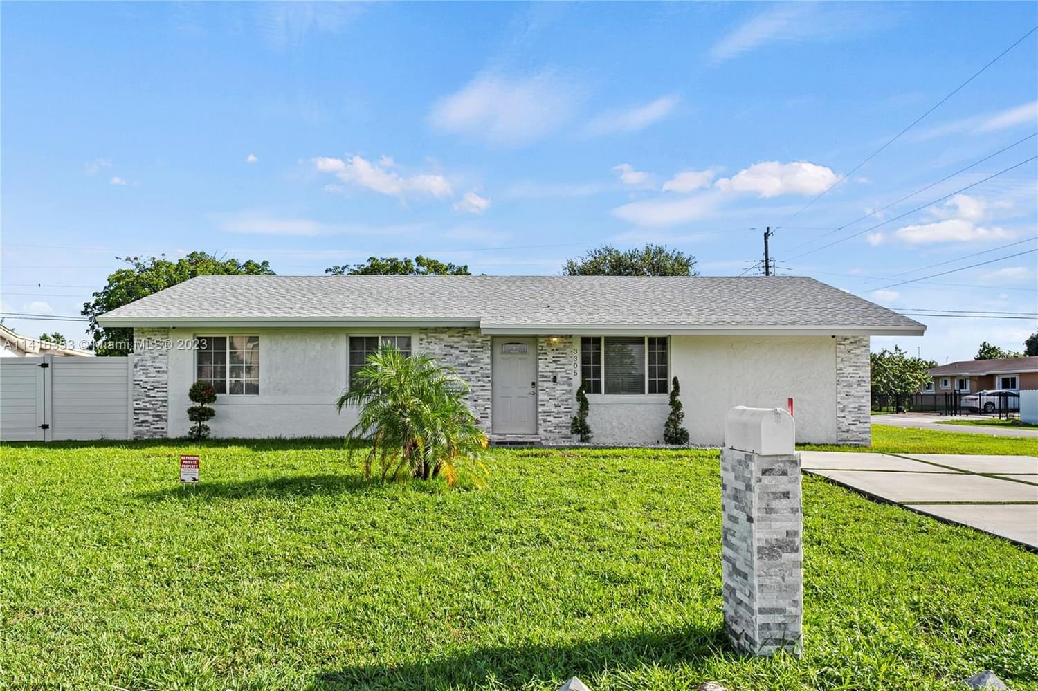 Real estate property located at 3305 213th Ter, Miami-Dade County, Miami Gardens, FL