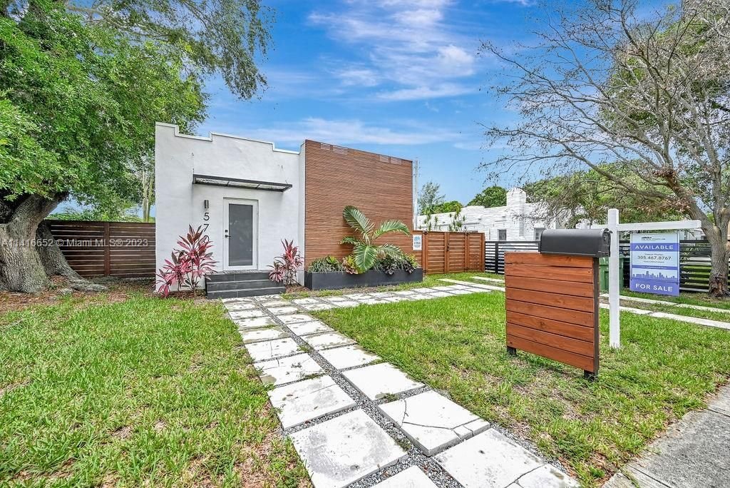 Real estate property located at 570 48th Street, Miami-Dade County, BAY VISTA PARK AMD PL, Miami, FL
