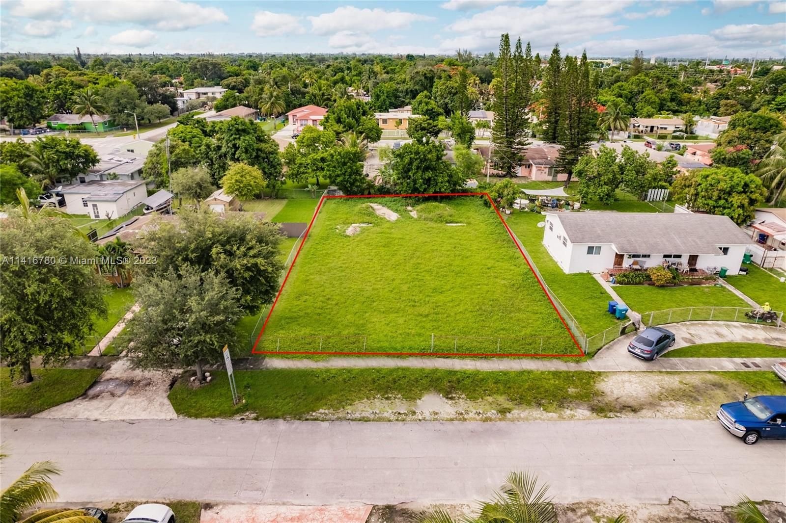 Real estate property located at 915 104th St, Miami-Dade County, Miami, FL